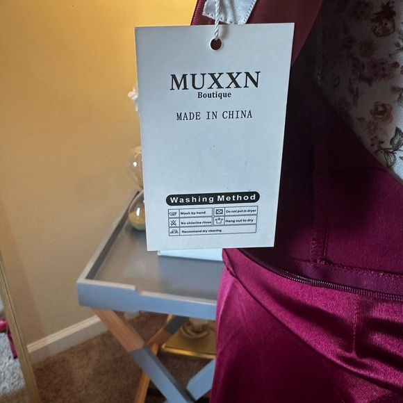 Burgundy elegant mermaid evening dress. - Picture 4 of 6